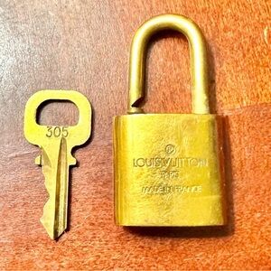Louis Vuitton Gold Padlock with Key #305 EUC